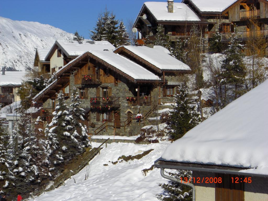 Appartement Cosy Pour 4 Personnes En Chalet De Pierres Saint-Martin-de-Belleville Luaran gambar