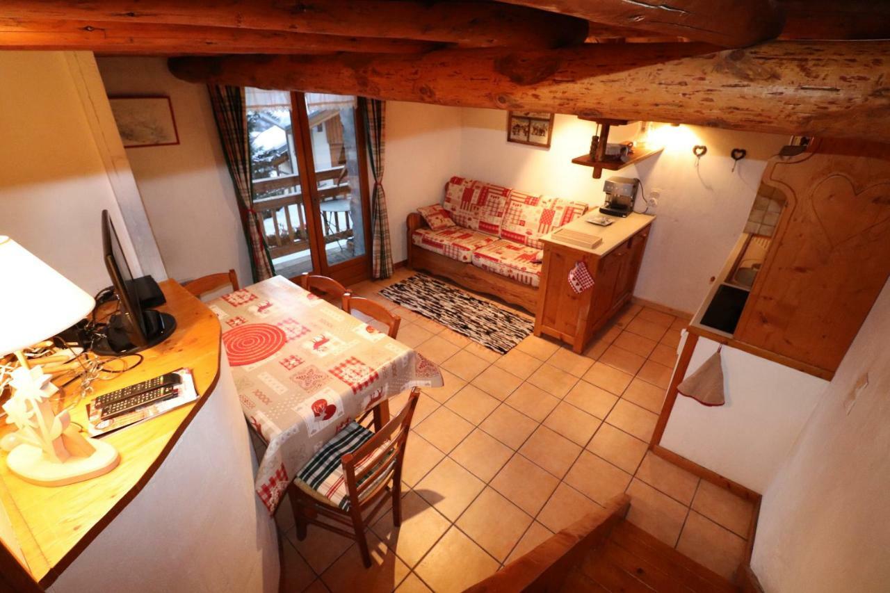 Appartement Cosy Pour 4 Personnes En Chalet De Pierres Saint-Martin-de-Belleville Luaran gambar